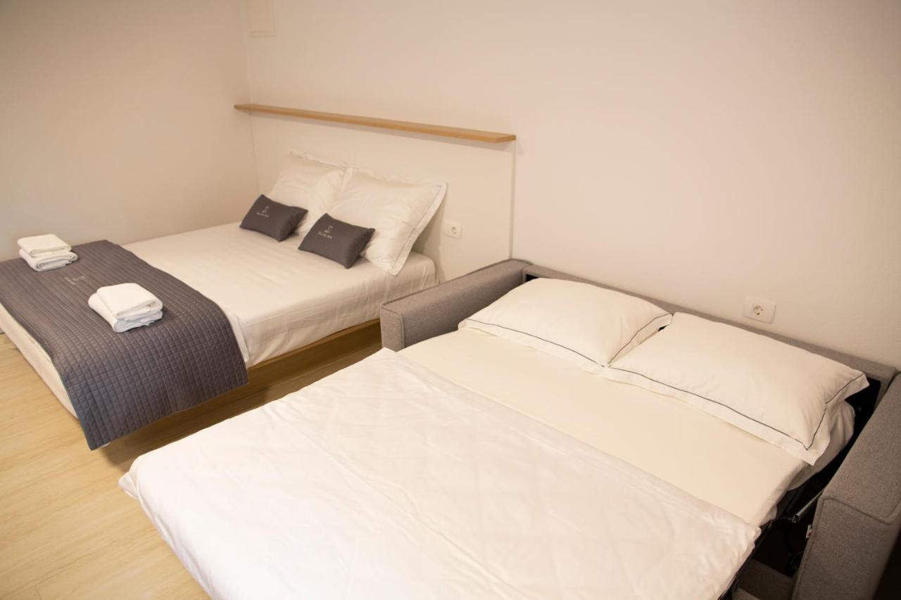 Dea Del Mar Apartments Изола Екстериор снимка