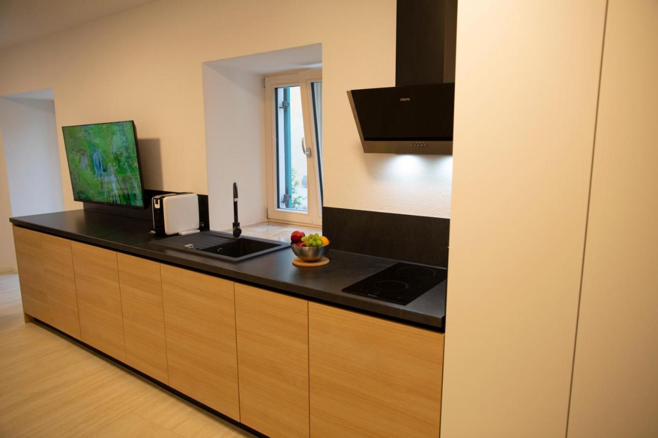 Dea Del Mar Apartments Изола Екстериор снимка