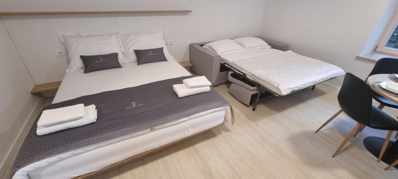 Dea Del Mar Apartments Изола Екстериор снимка