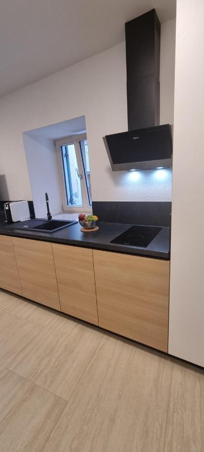 Dea Del Mar Apartments Изола Екстериор снимка
