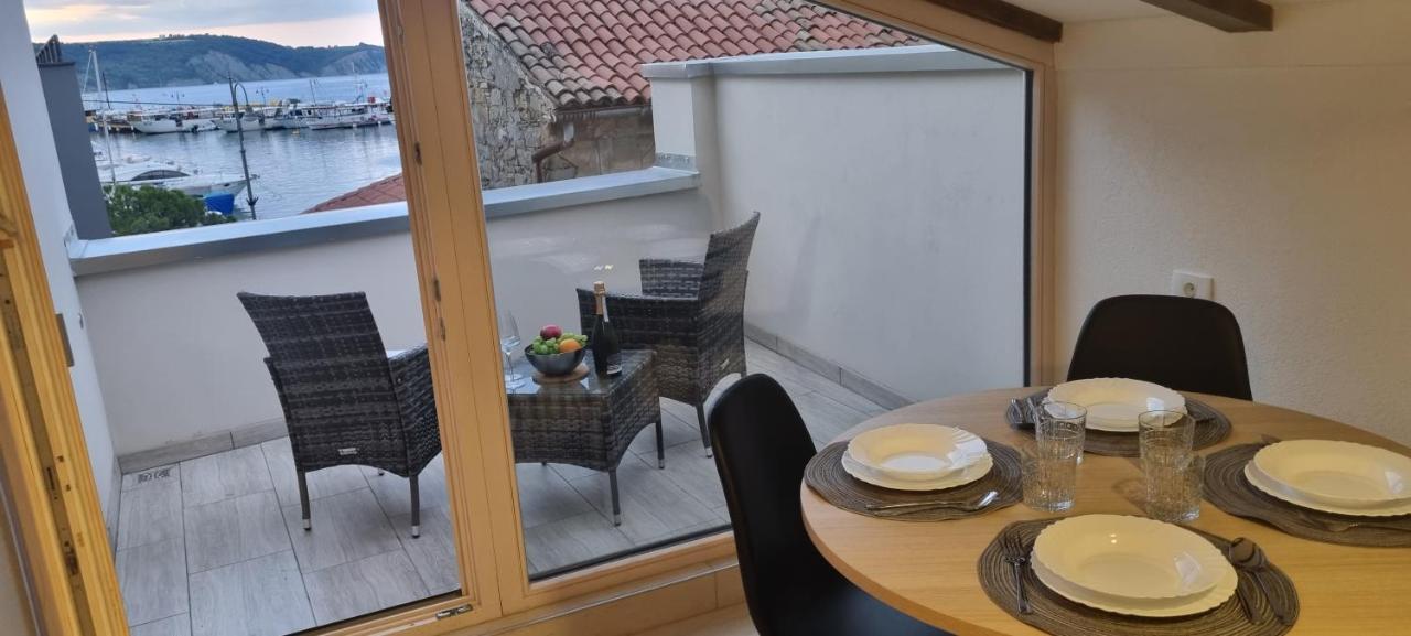 Dea Del Mar Apartments Изола Екстериор снимка