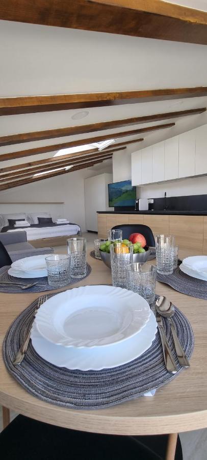Dea Del Mar Apartments Изола Екстериор снимка