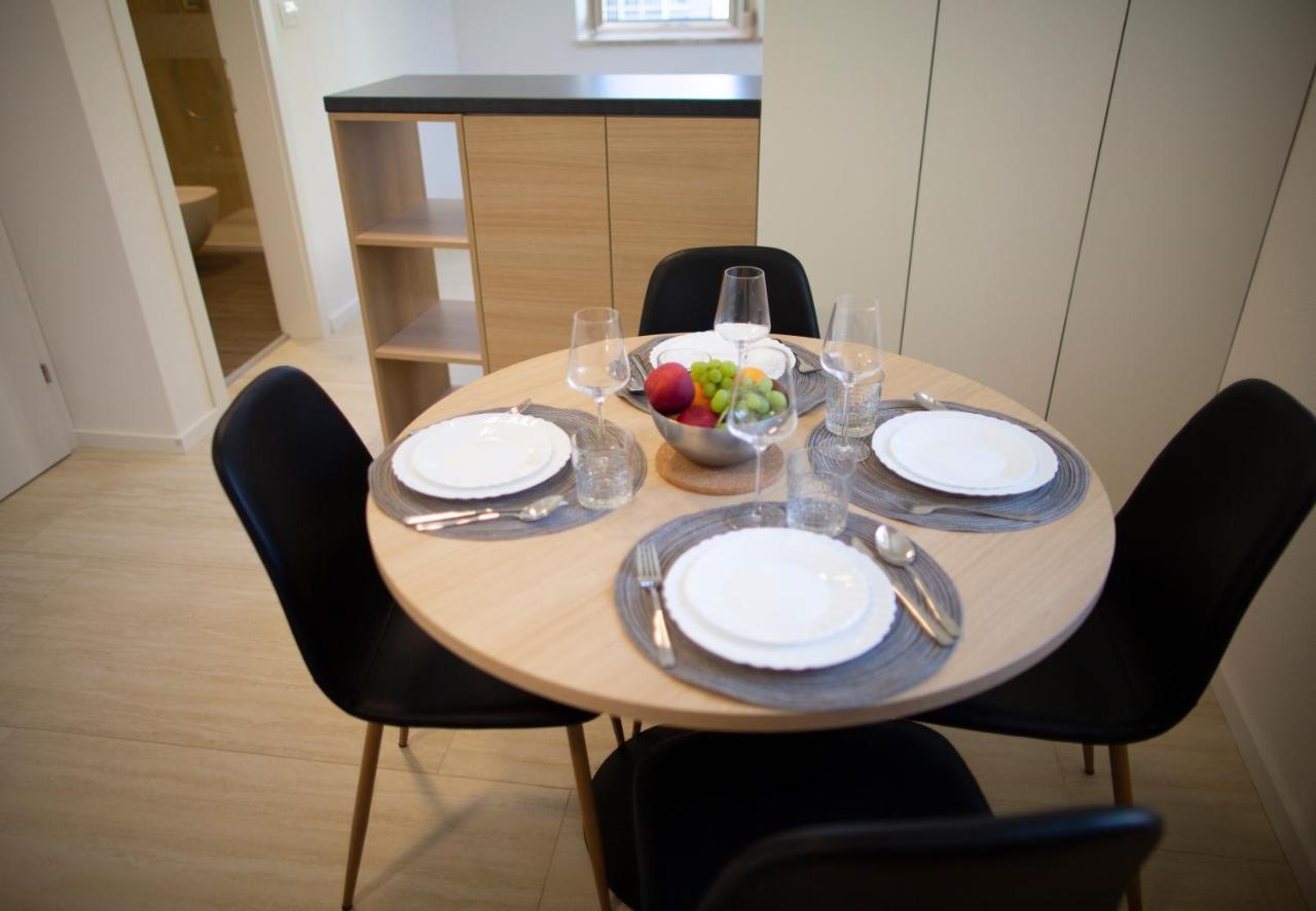 Dea Del Mar Apartments Изола Екстериор снимка
