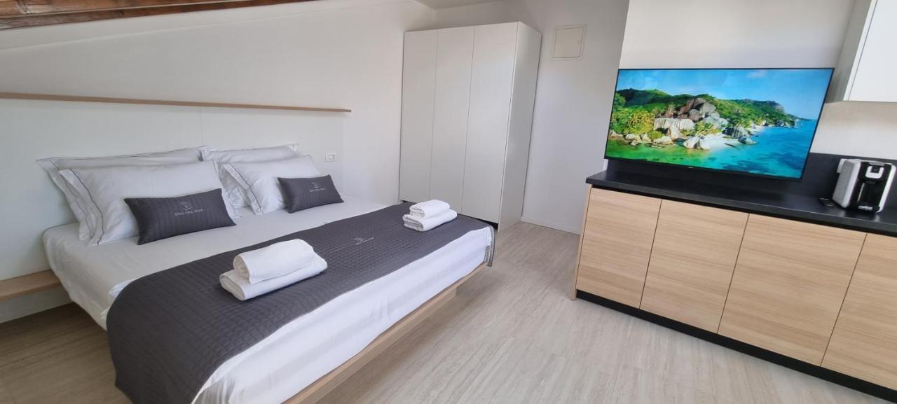 Dea Del Mar Apartments Изола Екстериор снимка
